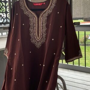 NWOT TUNIC..SIZE 2X.. brown & gold..embroidered.. side slits